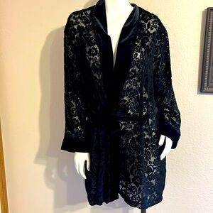 Victorias Secret Black Velvet Short Robe OS